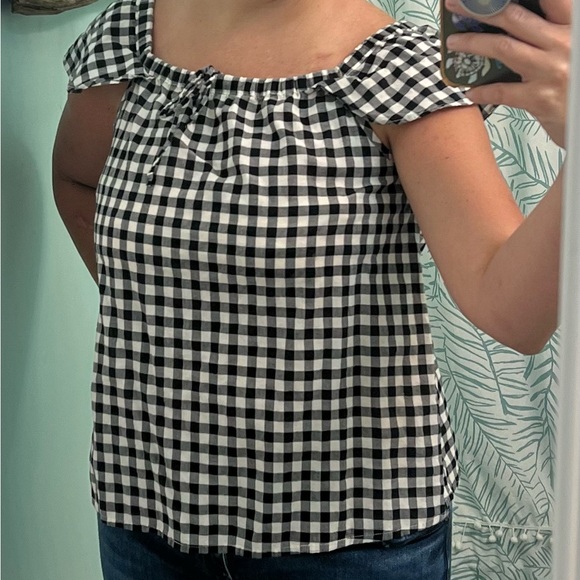 Gingham ruffle sleeve top - Picture 1 of 1